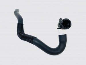 Патрубок PEUGEOT 308 (09-),Partner (10-) CITROEN Berlingo (09-),C4 (08-) отопите U0902067 UKORAUTO