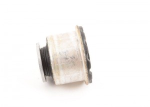 Сайлентблок MERCEDES ML (W164) рычага переднего верхнего OE A 166 333 00 00 MERCEDES BENZ