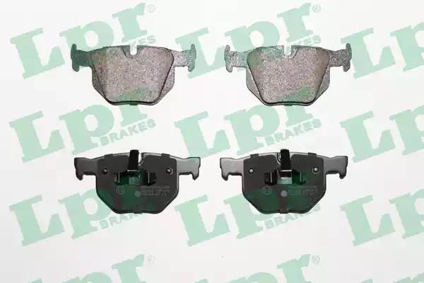 Комплект тормозных колодок 05P1476 05P1476 LPR