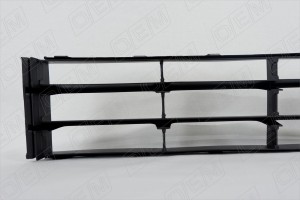 Решетка в бампер нижняя Skoda Octavia 2 A5 2008-2013 OEM3610 OEMPARTS
