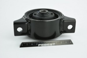 Опора двигателя MM-N38RR MM-N38RR FEBEST