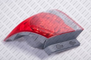 Фонарь правый U0523032R U0523032R UKORAUTO