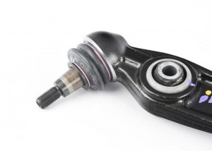 Нижн.попер.рычаг подв.с резиномет.шарн.Л 31126771893 31 12 6 771 893 BMW