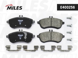 Колодки тормозные передние (без датчика + болты) (Смесь Low-Metallic) (MB W204/W E400256 MILES