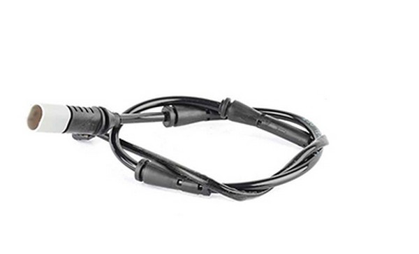 Датчик износа тормозных колодок BMW 1 (F20,F21),3 (F30,F31) передний BSG BSG15201061 BSG