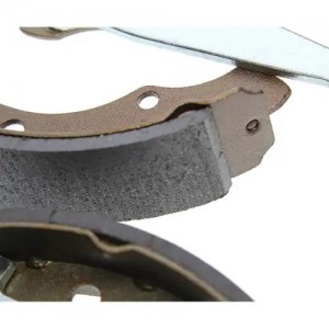 Колодки тормозные VW Golf 3,Polo (96-) SKODA Fabia задние барабанные (200х40мм)  350-33-146 MEGA POWER