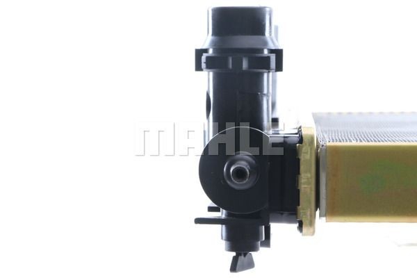 радиатор системы охлаждения!\ Audi A4, VW Passat 1.6i-1.9TDi 95> CR647000S MAHLE KNECHT