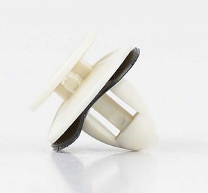 Клипса FORD Fusion,Mondeo шумоизоляции капота BSG BSG30995003 BSG