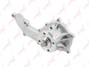 насос системы охлаждения!\ Toyota Land Cruiser Prado 2.7D 02-04/Hilux 2.4-2.7D CW-0107 LYNXAUTO
