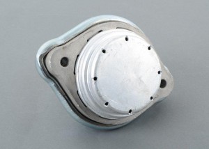 подушка ДВС! правая\ BMW X3 E83 2.5-3.0i 04> 22 11 3 421 296 BMW