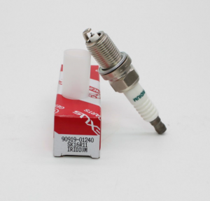 свеча зажигания!\ Toyota Camry/Corona/Avensis 98> 90919-01240 TOYOTA