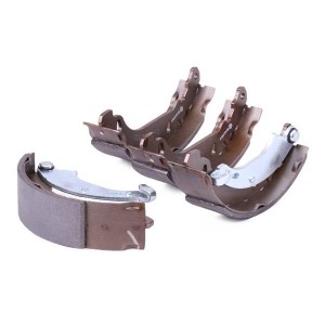 S68524 колодки барабанные!\ Renault Clio 1.2i-1.9D 98> S 68 524 BREMBO