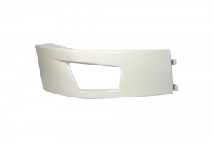 накладка бампера! противотуманной белый пластик правая\ RVI T380/T430 M3121206 MARSHALL