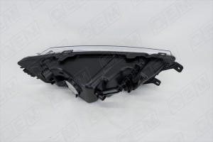 Фара противотуманная левая Skoda Octavia 3 A7 2013-2017, светлая OEM0015PTFPL OEMPARTS