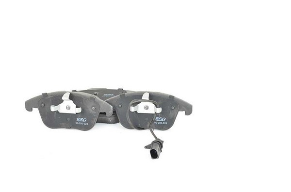 Колодки тормозные AUDI A4,A5 (08-) передние (4шт.) BSG BSG90200028 BSG