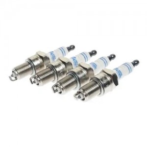 Свеча зажигания HYUNDAI Sonata (2.0),Santa Fe (2.4) KIA Sorento (2.4) DAEWOO Nex 37031093 MEGA POWER