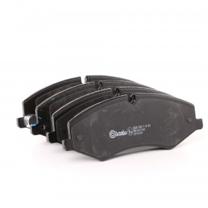 Колодки тормозные LAND ROVER Discovery,Range Rover Sport передние (4шт.) BREMBO P44022 BREMBO
