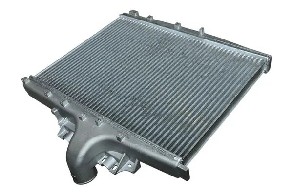интеркулер !алюм/пласт 630x890x64 \ MB Axor 01> 8110835SX STELLOX