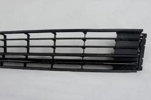 Решетка в бампер нижняя Volkswagen Polo sedan 5 2015-2020, под черную накладку OEM3678 OEMPARTS
