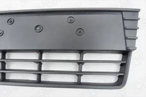 Решетка в бампер нижняя Ford Focus 3 2011-2015, текстурная OEM3683 OEMPARTS
