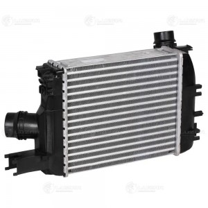 радиатор интеркулера!\ Renault Duster 1.5dCi 10> LRIC 0902 LUZAR