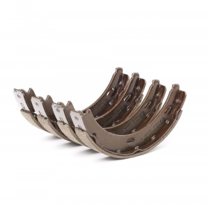 Комплект тормозных колодок 04729 04729 LPR