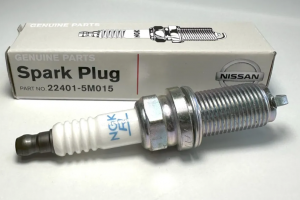 Свеча зажигания NISSAN 22401-5M015 224015M015 NISSAN