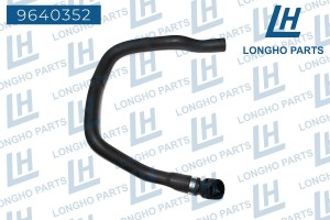Патрубок резиновый (шланг) / BMW / e90/e81/e91 \ 64216928590 9640352 LONGHO PARTS