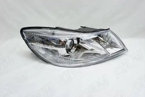 Фара правая Skoda Octavia 2 A5 2008-2013, галоген OEM0007FR OEMPARTS