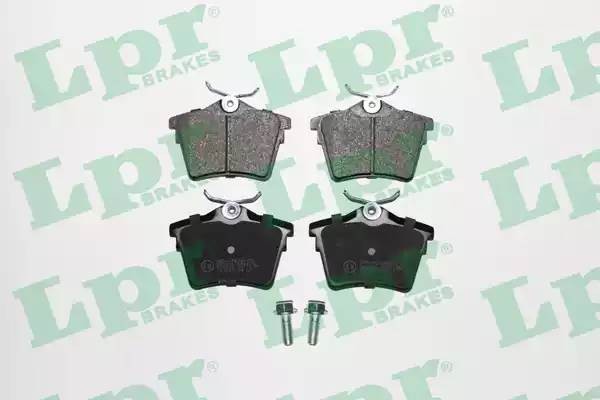 Комплект тормозных колодок 05P1195 05P1195 LPR
