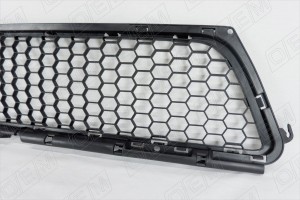 Решетка в бампер нижняя Renault Sandero 1 (2009-2014) OEM3686 OEMPARTS