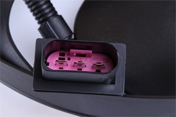 вентилятор охлаждения!\ Audi A3, VW Golf 4/Bora 1.4-2.0/1.9TDI 96> 85725 NISSENS