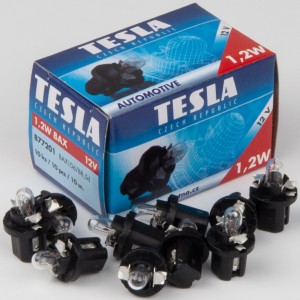 лампа! 12V, 1,2W, BAX10d/B8,5d приборная панель, пласт.цоколь\ B77201 TESLA