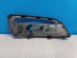 Окантовка противотуманной фары левая Kia Ceed 2 JD 2015-2018, под ДХО, под окрас OEM1610L OEMPARTS