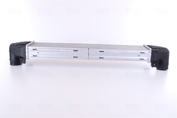 интеркулер!\Range Rover Evoque 2.2TD 11>,Land rover Freelander 2.2TD 07,Ford Foc 96561 NISSENS