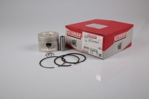 поршень в сборе! поршень+кольца +0.50\ Audi 80/100, VW Golf/Passat 1.8 82-00 3103307050 YENMAK