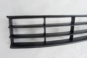 Решетка в бампер нижняя Skoda Octavia 2 A5 2008-2013 OEM3610 OEMPARTS