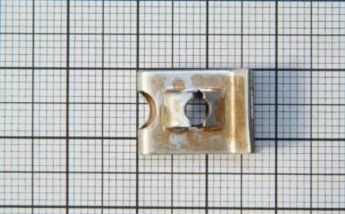 Гайка Ф4.3 пружинная ВАЗ под саморез (скоба средняя) 210108109137008 BELZAN