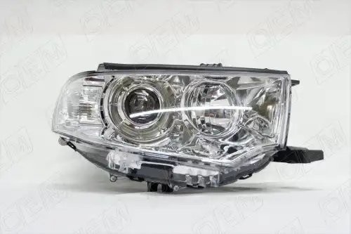 Фара правая Mitsubishi Pajero Sport 2 (2008-2015) ксенон, с корректором OEM0031FR OEMPARTS
