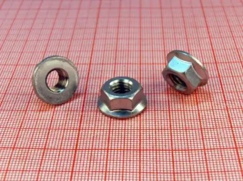 Гайка М8х1,25 КАМАЗ, ВАЗ генератора, фланцевая с буртиком 211003701686008 BELZAN