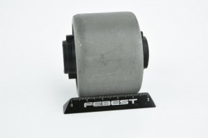 Опора дифференциала SUBARU LEGASY B13/B14 SBMB-002 SBMB-002 FEBEST