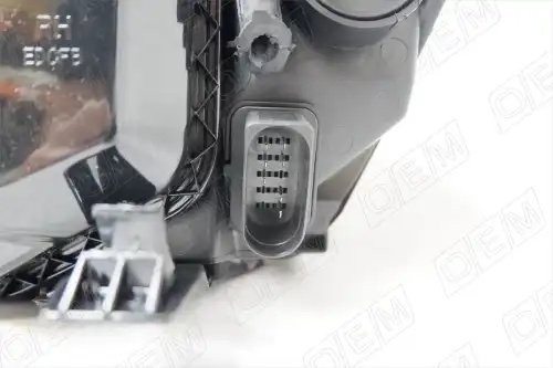 ФАРА ПРАВАЯ FORD FOCUS 2 2004-2008 ГАЛОГЕН ЧЕРНАЯ OEM0056FR OEM0056FR OEMPARTS