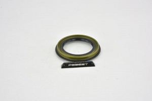 Сальник ступицы (57X79X7,6X13,7) 95HDS-57790814X 95HDS-57790814X FEBEST