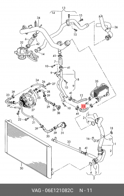 патрубок системы охлаждения!\ Audi A4/A6 05-11 06E 121 082 C VAG