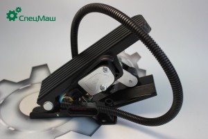 Педаль акселератора МАЗ-6430А,5440А,4370 с кронштейном под электропривод СпецМаш 71040KO51SD30 SPETSMASH