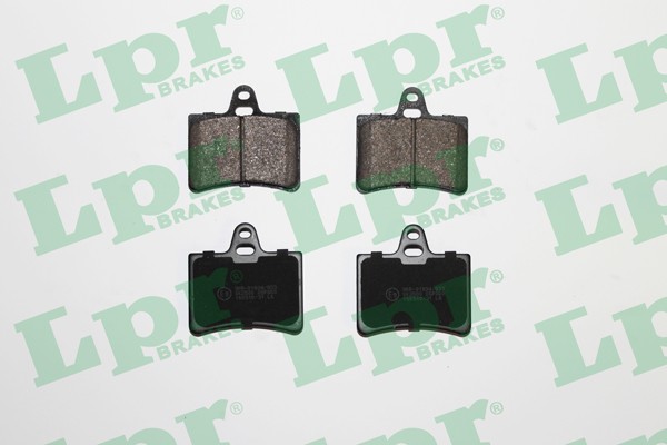 Комплект тормозных колодок 05P800 05P800 LPR