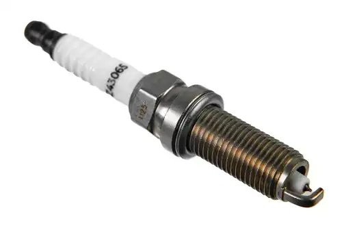 свеча зажигания! (ILKAR7B11) Iridium Toyota Auris/Prius/Yaris 1.6/1.8 07> Z43065 ZENTPARTS