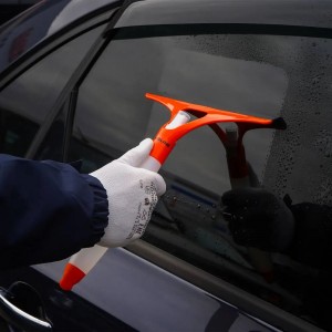 Скребок для сгона воды 25см с распылителем бело-оранжевый AIRLINE ABMN008 AIRLINE