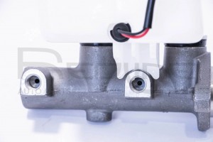 Главный тормозной цилиндр CHEVROLET MATIZ (M200, M250), DAEWOO MATIZ (M100, M150 09DW002 RED LINE OIL