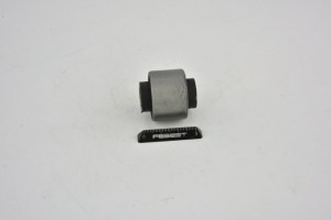 Сайлентблок передн амортизатора нижний TOYOTA HIACE 2005.01-2014.02 TAB-593 TAB593 FEBEST